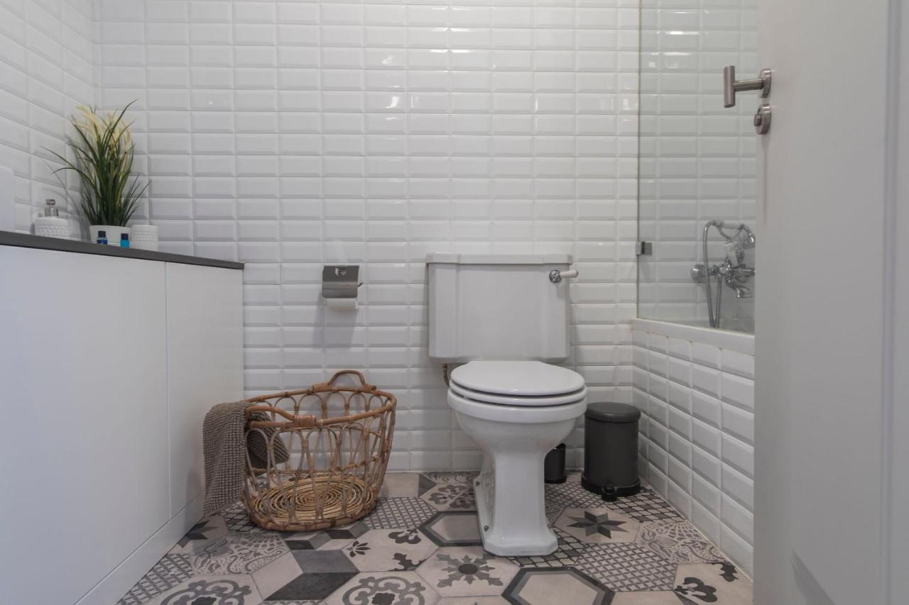 Lovelystay - 3 Bedroom Downtown Wonderwall Lisbona Esterno foto