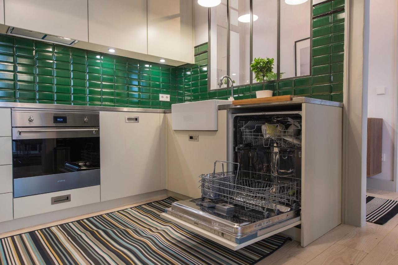 Lovelystay - 3 Bedroom Downtown Wonderwall Lisbona Esterno foto