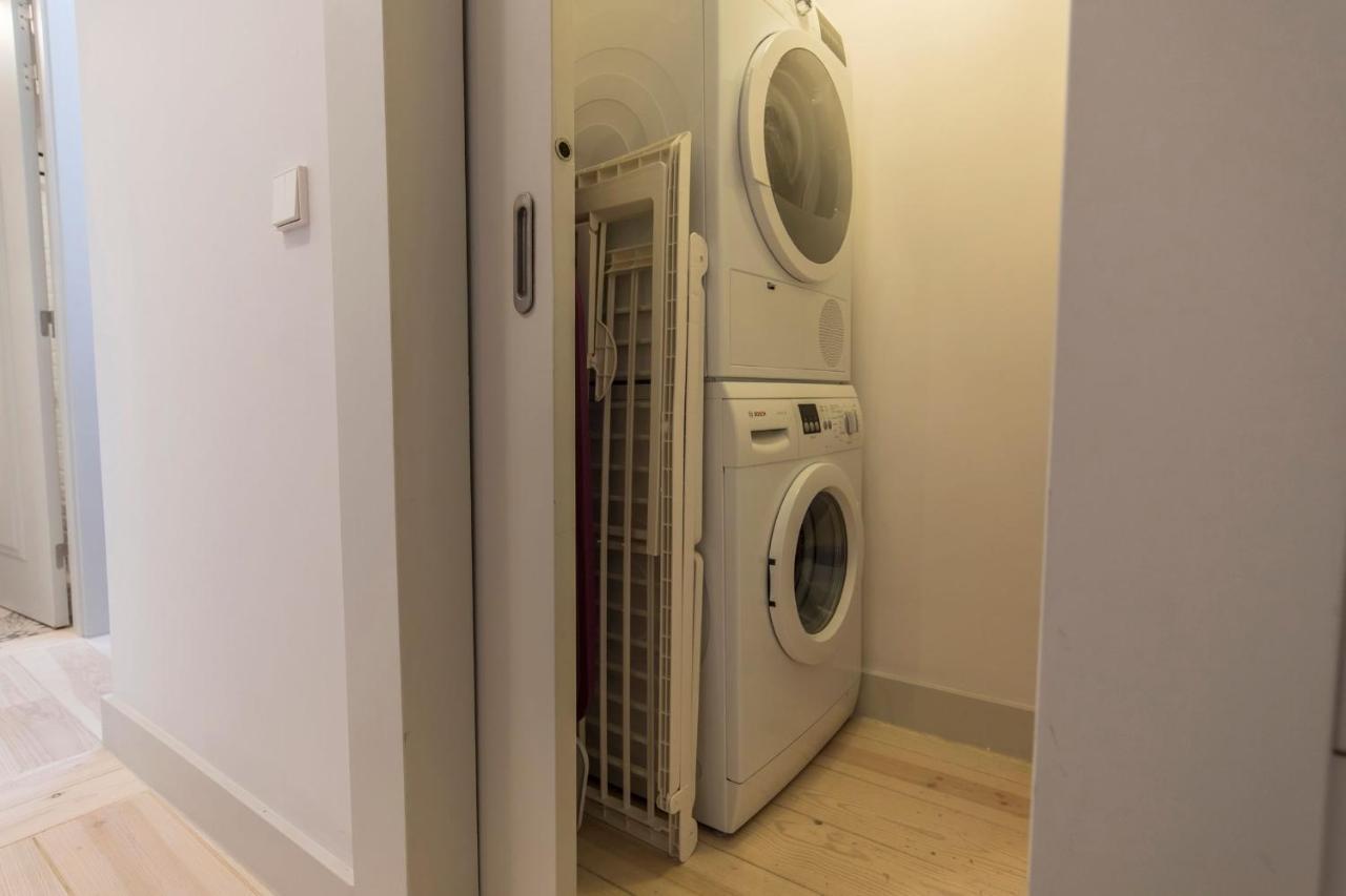 Lovelystay - 3 Bedroom Downtown Wonderwall Lisbona Esterno foto