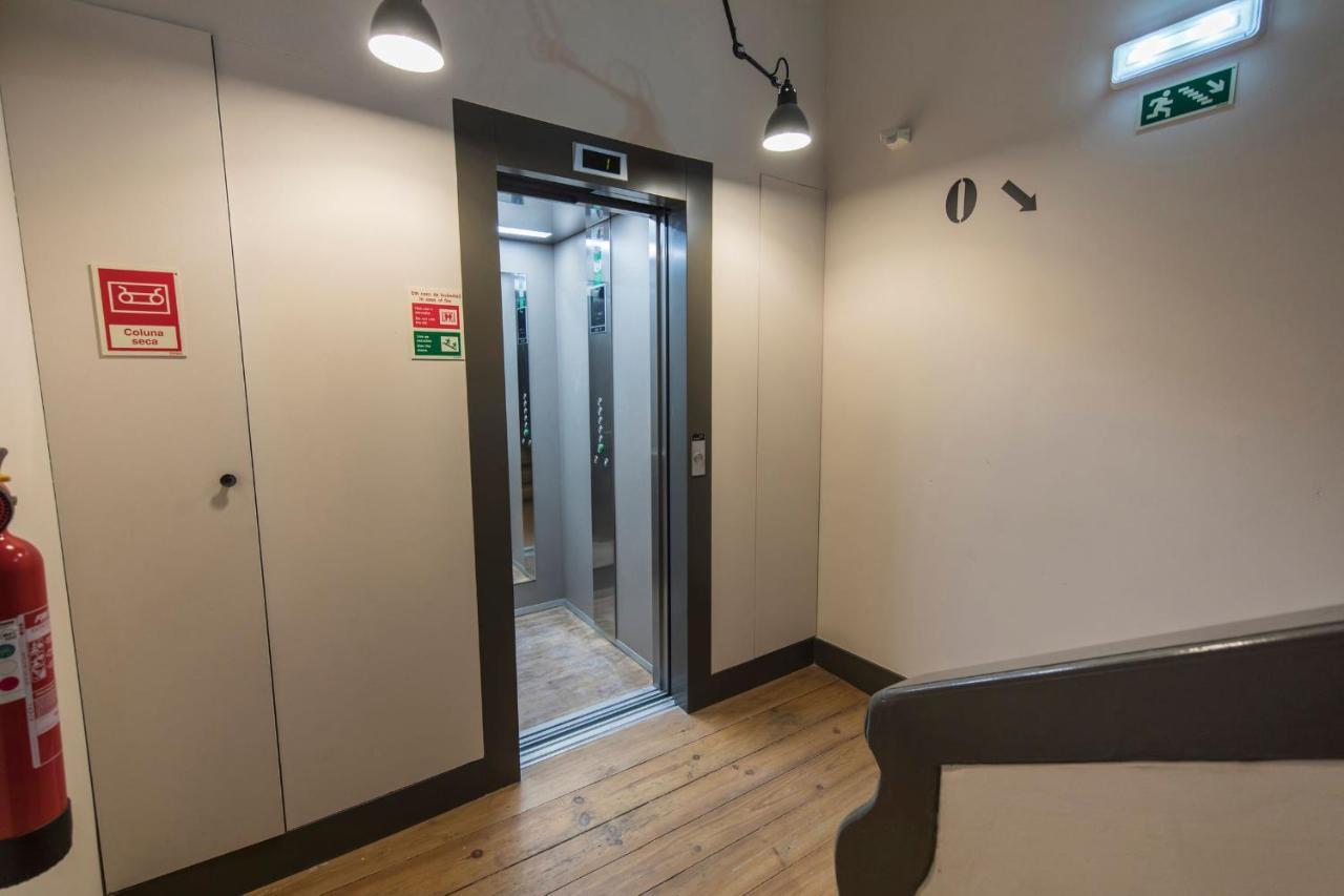 Lovelystay - 3 Bedroom Downtown Wonderwall Lisbona Esterno foto