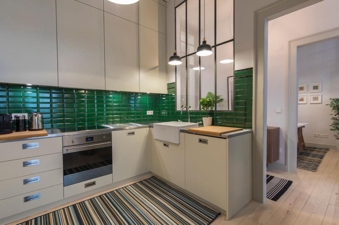 Lovelystay - 3 Bedroom Downtown Wonderwall Lisbona Esterno foto