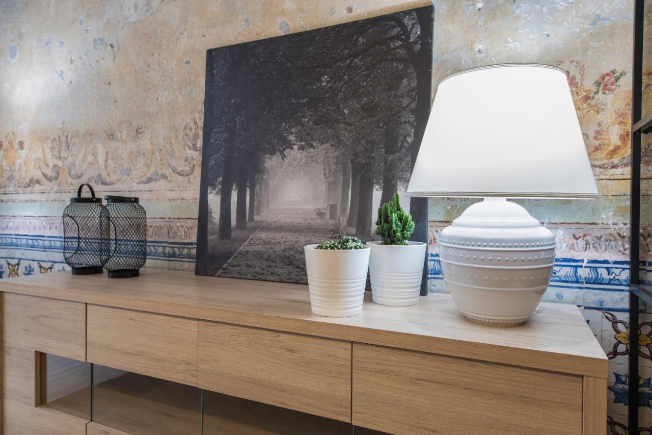 Lovelystay - 3 Bedroom Downtown Wonderwall Lisbona Esterno foto