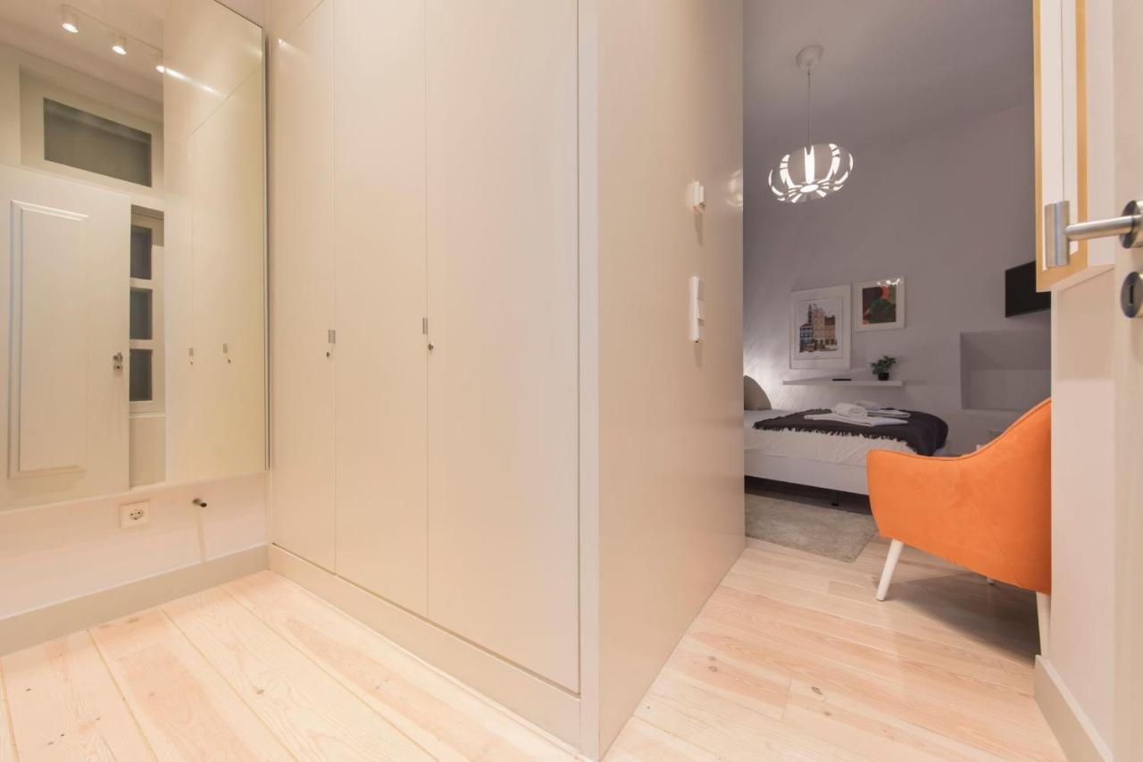 Lovelystay - 3 Bedroom Downtown Wonderwall Lisbona Esterno foto